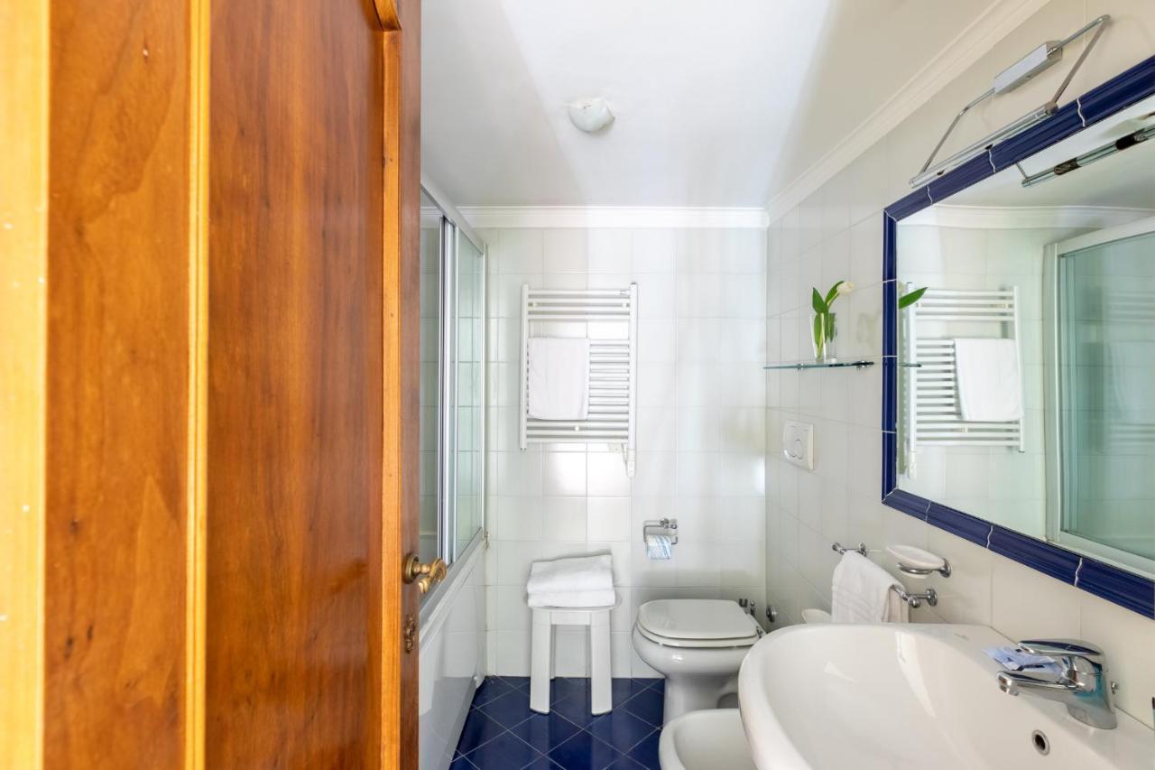 Iflat Campo De Fiori Cozy Flat Apartment Rome Bagian luar foto